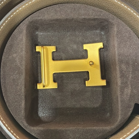 Authentic Hermes belt sz85 noir and eutope reversible belt. Receipt and box! - Picture 3 of 6